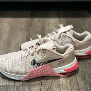 Nike Metcon 8 womens training shoe